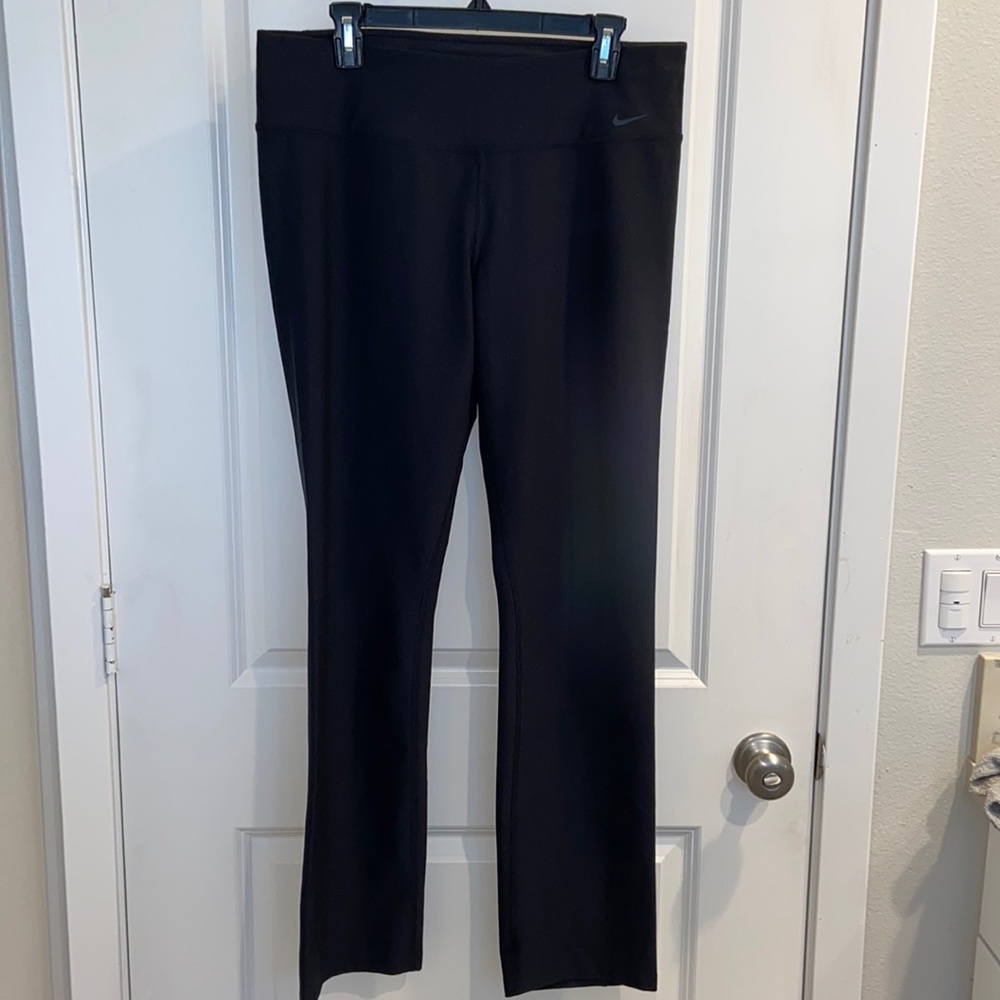Nike Dri- Fit Staright fit Leggings